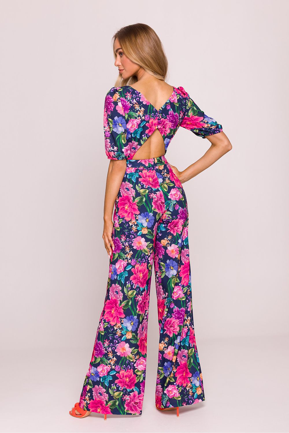  Suit model 213695 Moe 